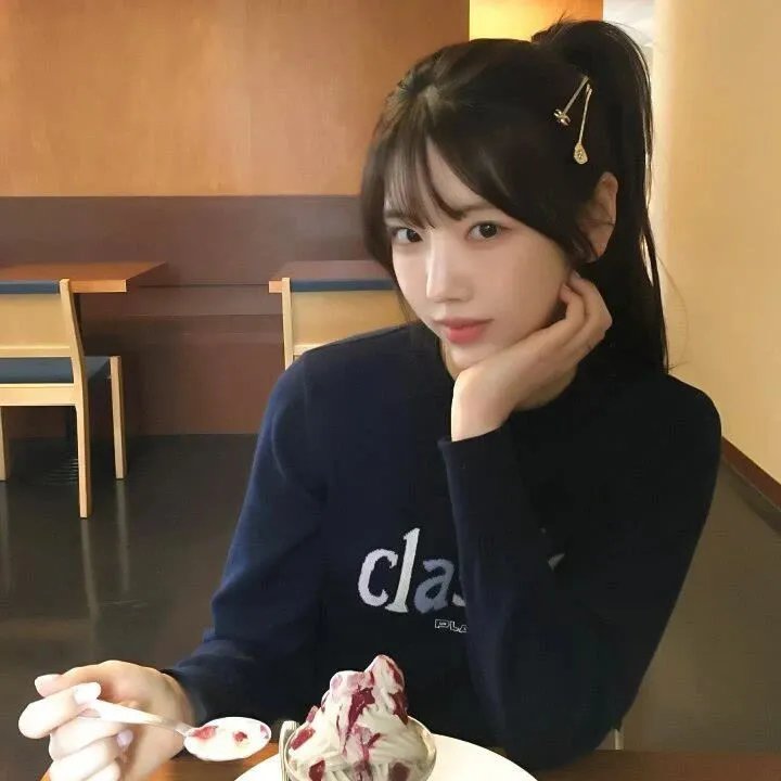 替嫁后，秦太太被迫靠演技苟活