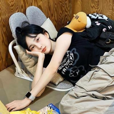 看手机穿大秦 给秦始皇邮寄望远境